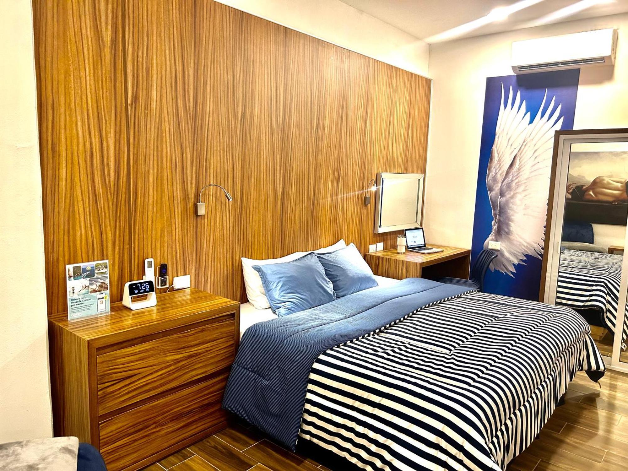 Sky Inn Hotel - カンクン エクステリア 写真