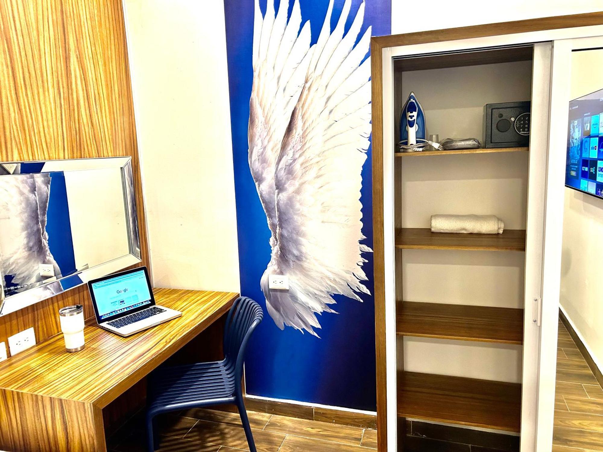 Sky Inn Hotel - カンクン エクステリア 写真